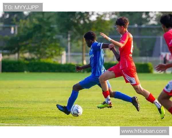 高仿足球明星有哪些值得关注的球员及其特点解析